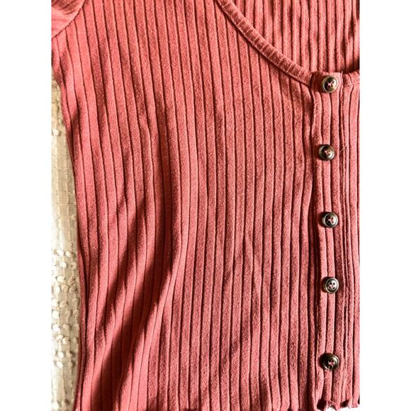 Forever 21 Pink Rib Knit Crop Top Short Sleeve Shirt Faux Buttons Size Large - Picture 4 of 9
